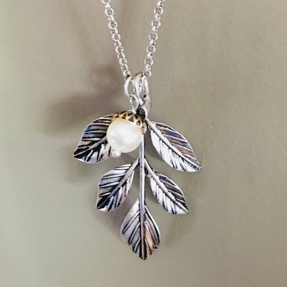 Leaf Faux Pearl Acorn‎ Long Necklace Earring Set